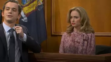 Blusa estampada rosa Weekend By Max Mara Ottanta usada por Sarah Sherman como se ve en Saturday Night Live (S50E08)