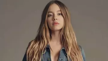 Cinched Waist Denim Jacket worn by Sydney Sweeney in Sydney Sweeney Has Great Jeans | American Eagle
