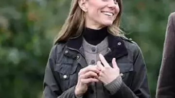Chaqueta militar Kate Middleton Long Meadow Cider Visit 2025