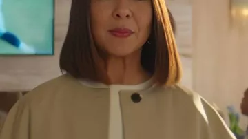 Loot S3 Maya Rudolph Beige Collarless Leather Jacket worn by Molly Novak (Maya Rudolph) in Loot