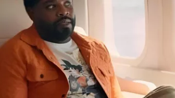 Loot S03 Ron Funches Dragon Ball Z Tee porté par Howard (Ron Funches) dans Loot