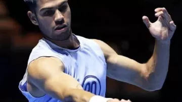 Six Kings Slam Blue Tank Top worn by Carlos Alcaraz in Carlos Alcaraz vs Jannik Sinner - FINAL - BEST HIGHLIGHTS | 2025 Six Kings Slam @Netflix