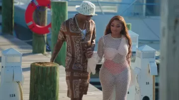 Camisa con motivo de pañuelo marrón Dior usada por A Boogie wit da Hoodie en A Boogie Wit da Hoodie - Playa (feat. Ella Bands) [Video musical oficial]