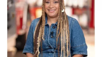 9-1-1 S09 Karen Wilson Denim Dress of Karen Wilson Thissen in 9-1-1