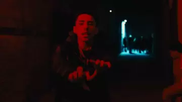 Chaqueta acolchada Moncler Black Bruel usada por J.I el Príncipe de N.Y en J.I. - R&B Shit (feat. A Boogie Wit Da Hoodie) (Video musical oficial)