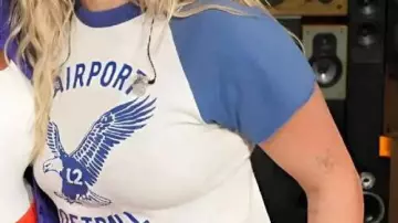 T-shirt worn by Reneé Rapp in The Jennifer Hudson Show S04