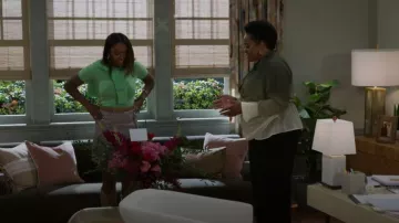 Marella Orlanda1 Cárdigan de lana y cachemira con cuello redondo usado por Laura Peterson (Destiny Love) como se ve en Beyond the Gates (S01E153)