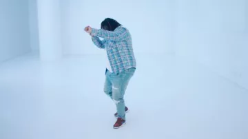 Chemise Bandana délavée à carreaux bleus Amiri portée par Big Homiie G dans Big Homiie G - No Motion