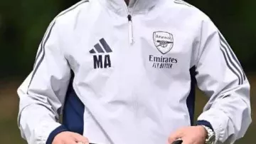 Veste portée par Mikel Arteta lors de la séance d’entraînement de l’Arsenal FC 2025