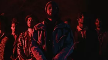Fear Of God Veste de ski en denim bleu clair portée par Big K.R.I.T. dans BIG K.R.I.T. - Energy (Clip Officiel)