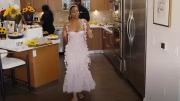Vestido de sirena de pétalos de Zimmermann usado por Keiarna Stewart como se ve en The Real Housewives of Potomac (S10E03)