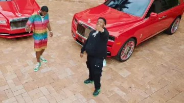 Nike Air Rubber Dunk x Off White Green Strike portée par Big30 en Gucci Mane - Shit Crazy (feat. BIG30) [Vidéo officielle]