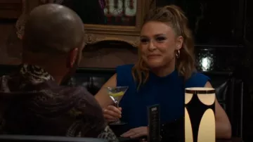 Vestido de Amanda Uprichard Cleary en Rhapsody usado por Claire Grace (Hayley Erin) como se ve en The Young and the Restless el 13 de octubre de 2025
