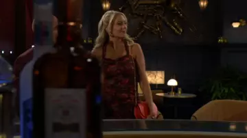 Vestido L'Agence Caprice usado por Abby Newman (Melissa Ordway) como se ve en The Young and the Restless el 19 de octubre de 2025