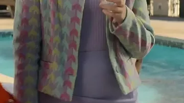 Chaqueta multicolor sin cuello usada por Noah Morán (Nicole Wallace) en Our Fault