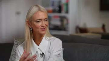 Aretes de eslabones grandes Tiffany HardWear usados por Zanna Roberts Rassi como se ve en Today el 21 de octubre de 2025