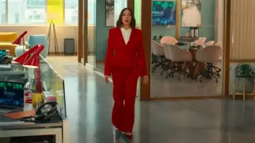 Safiyaa Renna Ruffled Blazer worn by Molly Novak (Maya Rudolph) as seen in Loot (S03E03)