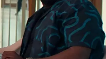 Loot S3 Ron Funches Chemise bleue à imprimé abstrait