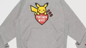 Sudadera con capucha marrón y gris usada por Yūki Kaji en HumanMade X Pokemon Collab 2025 #humanmade #pokemon #foryou
