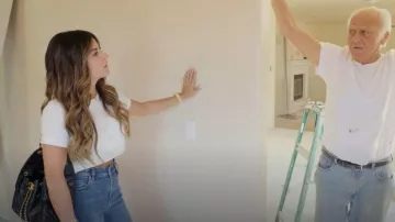 Chanel 25 Small Handbag worn by Alison Victoria as seen in Sin City Rehab (S01E05)