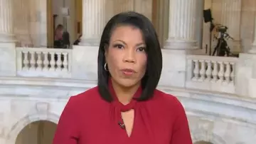 Vestido tubo de cuello redondo con giro de Calvin Klein usado por Nikole Killion como se ve en CBS Mornings el 22 de octubre de 2025