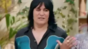 Camisa con estampado de cactus de Noel Fielding usada por el presentador (Noel Fielding) como se ve en The Great British Bake Off