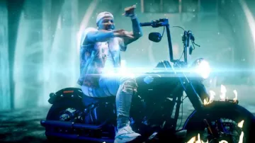 Dior White & Neon Blue B22 Sneakers worn by Moneybagg Yo in Moneybagg Yo, Blac Youngsta – Super Hot (Official Music Video)