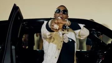 Lunettes de soleil rondes noires Chanel portées par Moneybagg Yo dans Moneybagg Yo - 123 feat. Blac Youngsta (Official Music Video) ft. Blac Youngsta