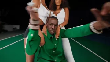 Palm Angels Forest Green & White Stripe Snap Shirt porté par Bobby Shmurda dans Bobby Shmurda - Shmoney (Official Music Video) ft. Quavo, Rowdy Rebel