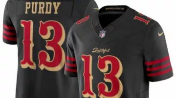 Camiseta de la colección Rivalries 2025 de los San Francisco 49ers Brock Purdy Black - Recreación