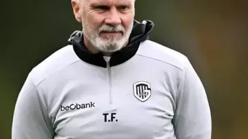 Sudadera Thorsten Fink UEFA Europa League 2025