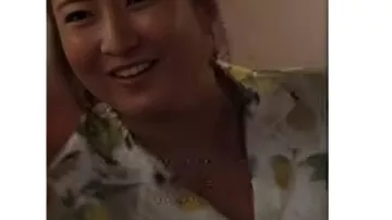 Emily In Paris S5 Ashley Park Ensemble court à imprimé citron