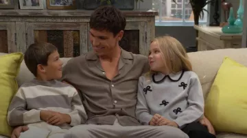 Camisa de Venecia de Todos los Santos usada por John Finnegan (Tanner Novlan) como se ve en The Bold and the Beautiful el 20 de octubre de 2025