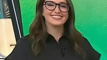 Camisa de cintura con doble hebilla de Savannah Sellers usada por Savannah Sellers como se ve en Today