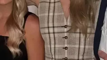 Chaleco marrón usado por Taylor Swift en el cumpleaños de Patrick Mahomes 2025