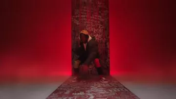 Vans Old Skool Low Black Canvas porté par Boogie dans WESTSIDE BOOGIE - Rainy Days ft. Eminem