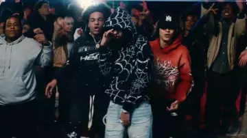 Amiri Stone Indigo MA Bar Jeans porté par DD Osama dans DD Osama - Let’s Do It ft. NLE Choppa, Dee Play4Keeps