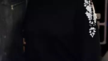 Suéter adornado usado por Reba McEntire en The Voice