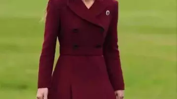 Gabardina usada por la Princesa de Gales Kate Middleton en el Castillo de Windsor 2025