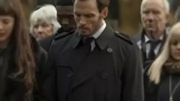 Sam Claflin Lazarus 2025 Belted Trench Coat worn by Dr. Joel 'Laz' Lazarus (Sam Claflin) as seen in Harlan Coben's Lazarus (S01)