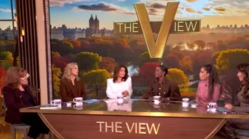 Veronica Beard Arte Crop Pants porté par Joy Behar comme on le voit dans The View le 24 octobre 2025