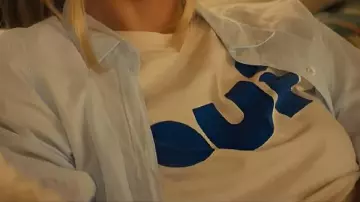 “Oui” Printed Tee worn by Morgan (Justine Lupe) in Nobody Wants This