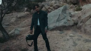 Surchemise en flanelle verte Fear Of God portée par DDG dans DDG - Moonwalking In Calabasas (Clip Officiel)