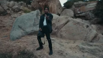 Jeans RtA Black Rest In Peace porté par DDG à DDG - Moonwalking In Calabasas (Clip Officiel)