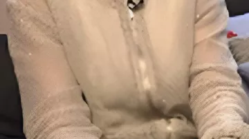 Chaqueta de malla de lentejuelas usada por Anne Thompson en el episodio completo: TODAY Show - 23 de octubre