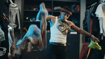 Gucci Beige GG Courrier Patch Écharpe portée par DDG à DDG - Moonwalking In Calabasas (Clip Officiel)