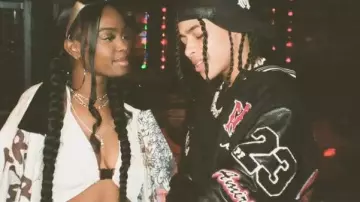 Veste universitaire Amiri Black Tiger portée par DD Osama dans DD Osama - Be Alright (Vidéo officielle)