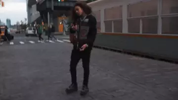 Jeans Amiri Black MX1 porté par DD Osama dans DD Osama - Who I Am (Vidéo Officielle)