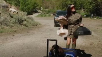 Boot Barn Black Hat Can worn by Angie Katsanevas as seen in Wife Swap: The Real Housewives Edition (S01E01)