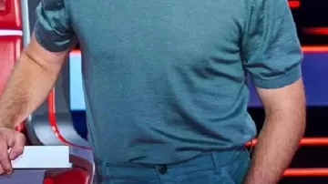 Camiseta azul usada por Niall Horan en The Voice